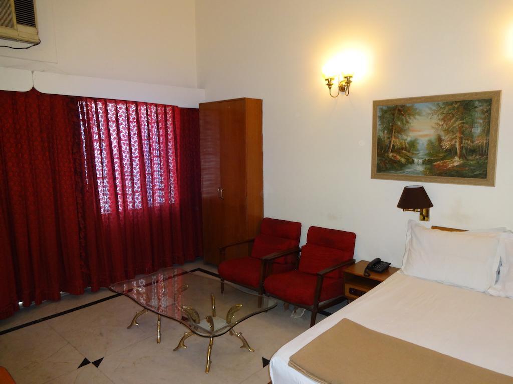 Alka Premiere Hotel New Delhi Værelse billede