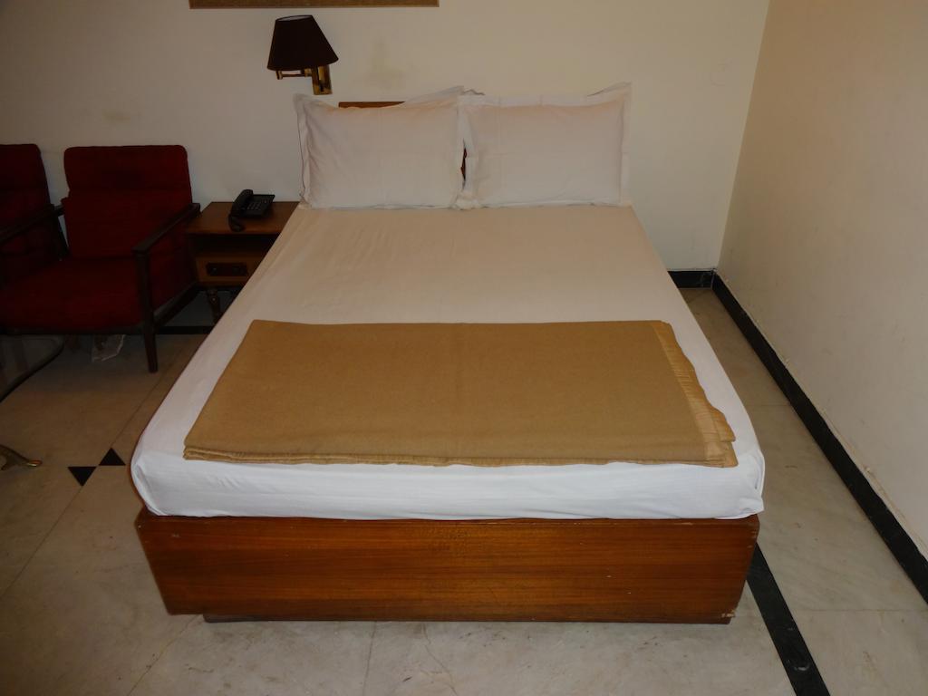 Alka Premiere Hotel New Delhi Værelse billede