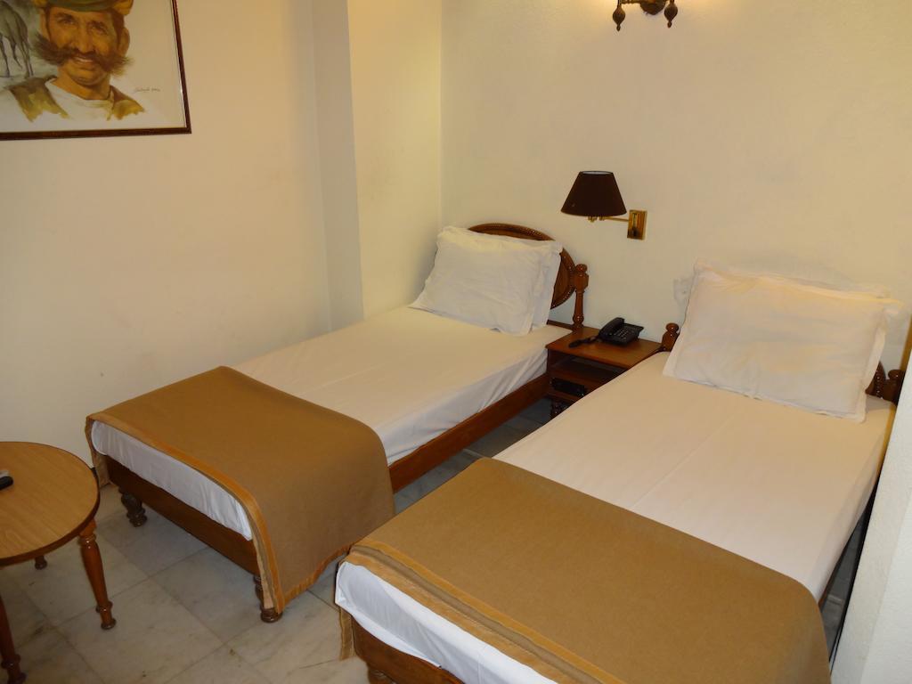 Alka Premiere Hotel New Delhi Værelse billede